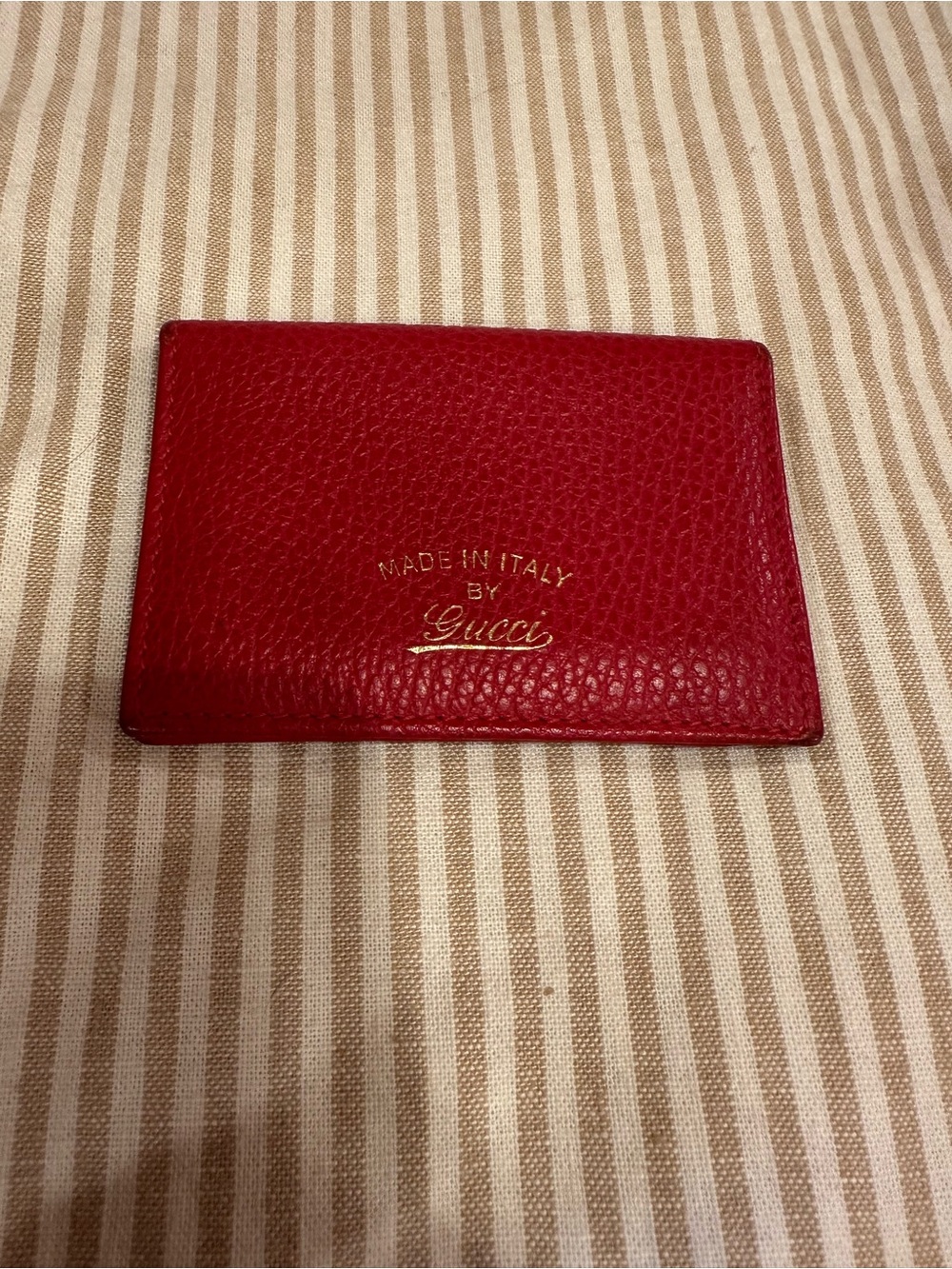 Gucci Red Pebbled Leather Card & Key Holder with Gold Foil Logo